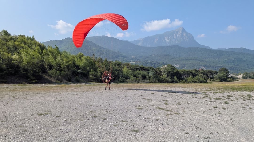 Ulm à vendre - Paramoteur - Paramoteur / parapente GIN Pegasus 3 presque neuve