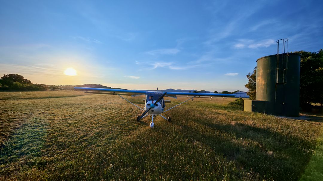 Ulm à vendre - Multiaxe - ulm Storch Jabiru 2200a
