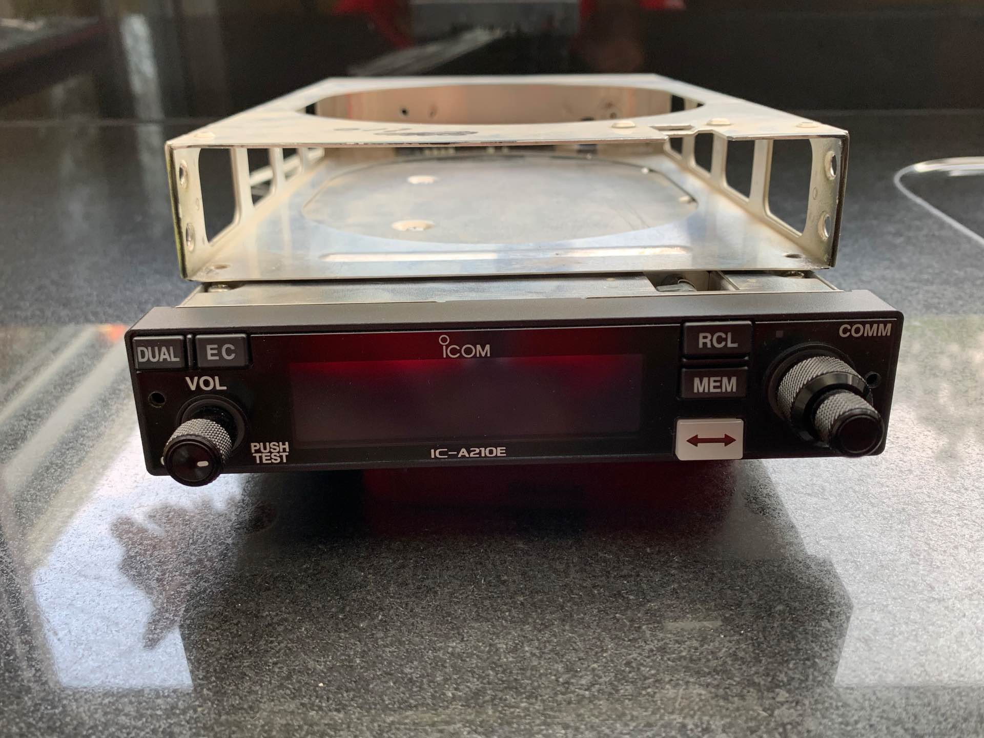Ulm à vendre - Autres - VHF ICOM IC-A210E 8.33-25Khz