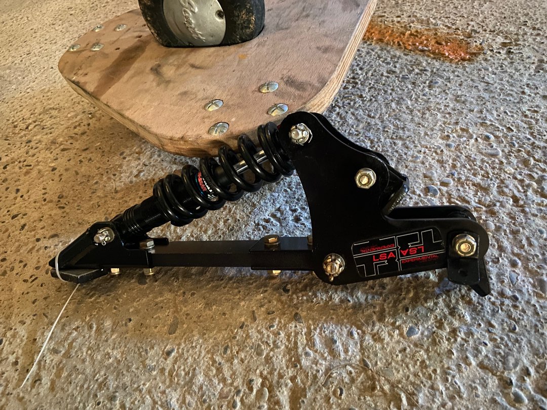 Ulm à vendre - Autres - Amortisseur T3 pour roulette de queue