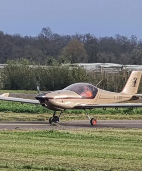 Ulm à vendre - Multiaxe - a vendre cause reprise hangar sur aérodrome par la mairie  plus de place de parking