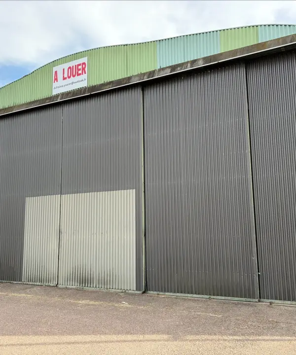Ulm à vendre - Hangar - Location demi-hangar