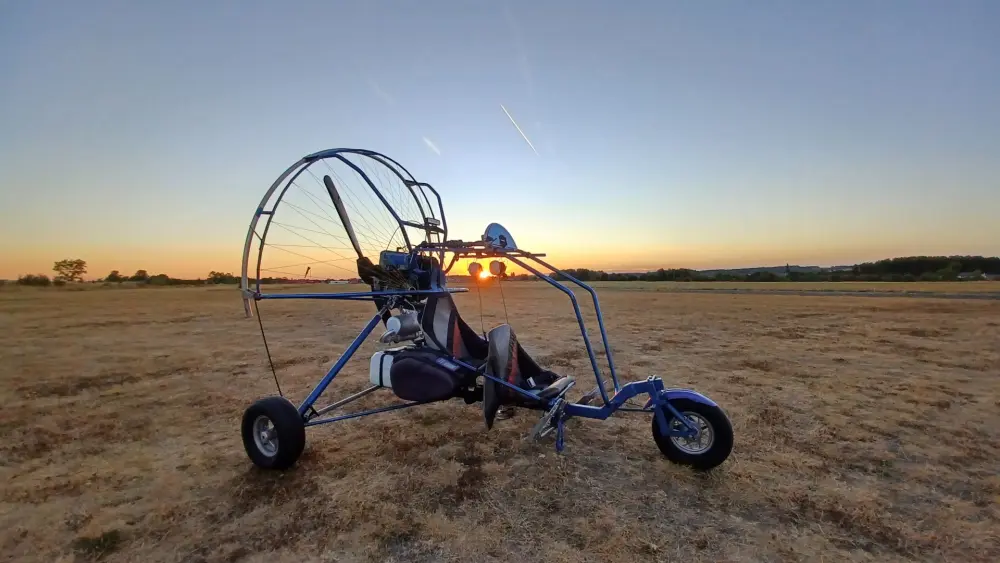Ulm à vendre - Paramoteur - Chariot paramoteur biplace Rotax 503