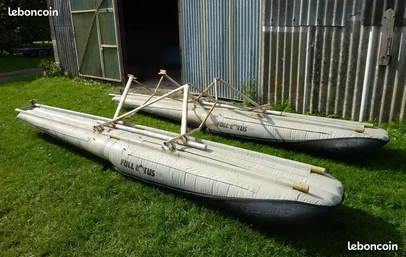 Ulm à vendre - Autres - Flotteur full Lotus