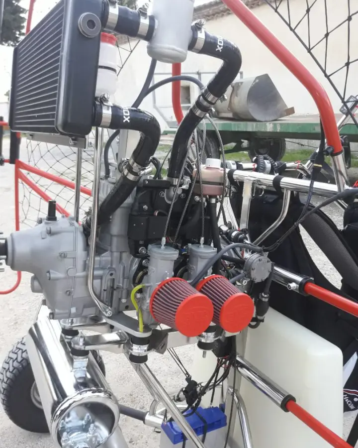Deuxième vue de Paramoteur à vendre – Chariot Paramoteur HSCOM Rotax 582 démarreur électrique à ARLES