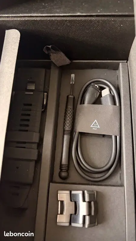 Troisième vue de Autres à vendre – GARMIN D2 MACH1 PRO à Chartres