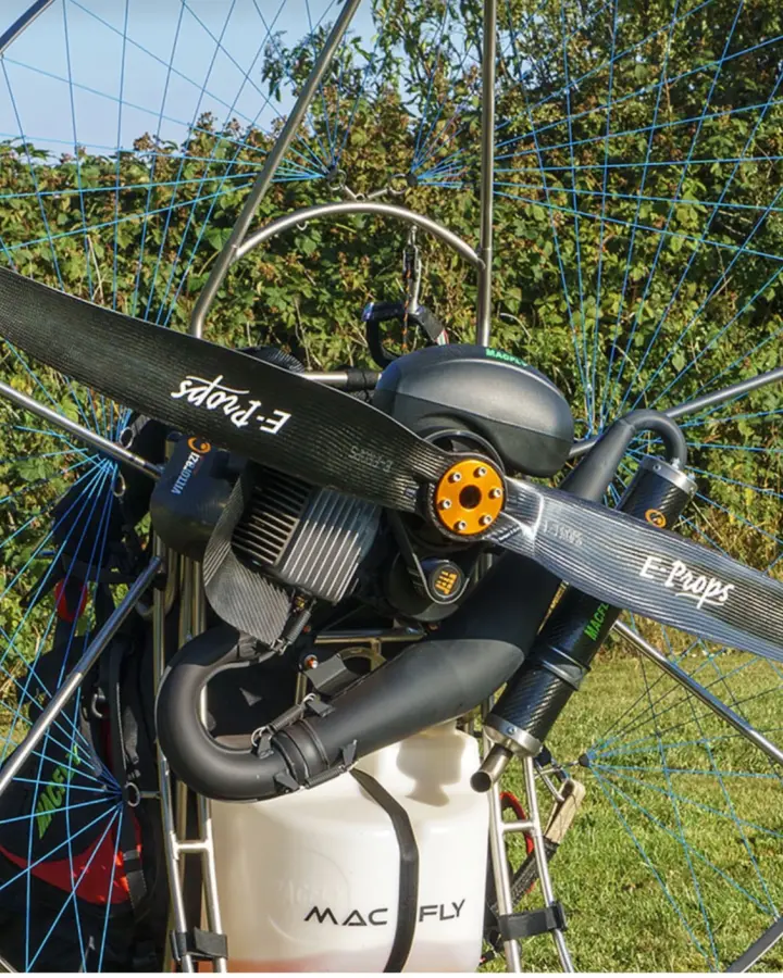 Deuxième vue de Paramoteur à vendre – PARAMOTEUR MACFLY 185 - DUAL STARTER ELEC- NEUF ! à Annecy
