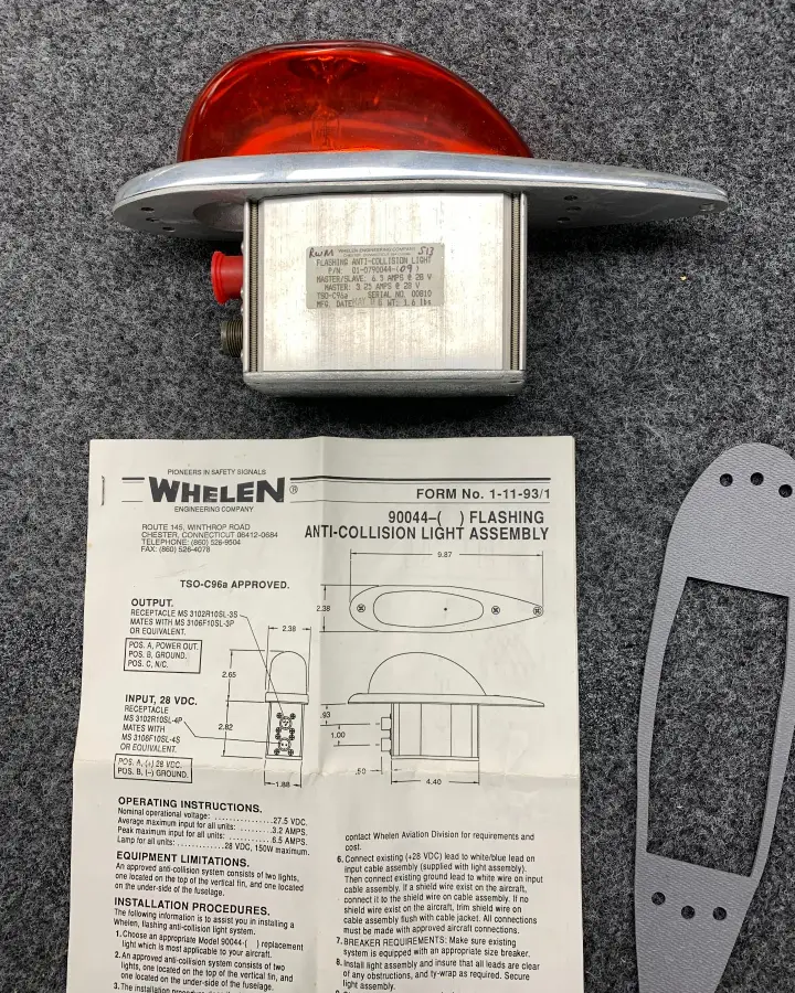 Troisième vue de Autres à vendre – WHELEN anti-collision / lumière stroboscopique à EDRT