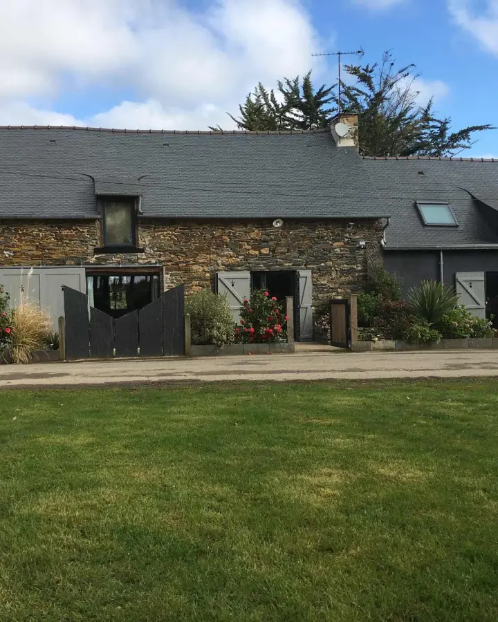 Deuxième vue de Hangar à vendre – maison +PISTE ULM à Malestroit