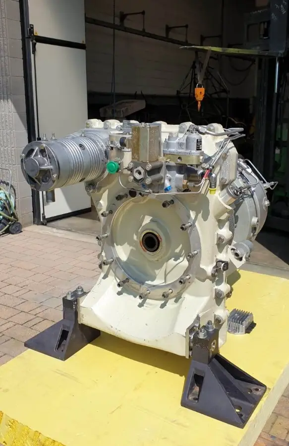 Deuxième vue de Helicoptere à vendre – Turbine solar T32 160ch à Grenoble
