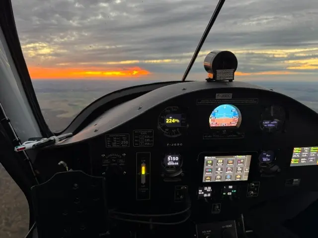 Troisième vue de Multiaxe à vendre – Vends Alpha trainer à Chambley-Bussières