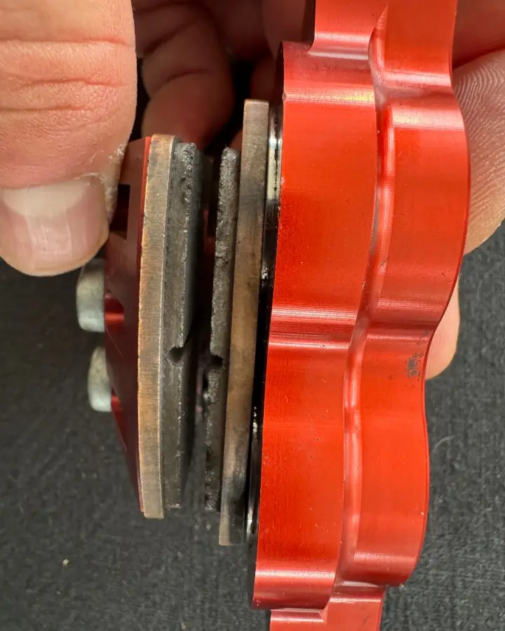 Deuxième vue de Autres à vendre – 2x Etriers Beringer + disques ideal pour monter en double à Lffy