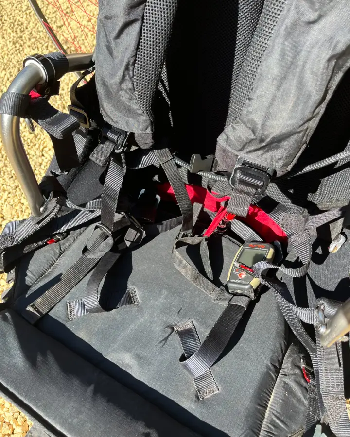 Troisième vue de Paramoteur à vendre – A VENDRE URGENT / Arrêt de l'activité à Roches-Prémarie-Andillé