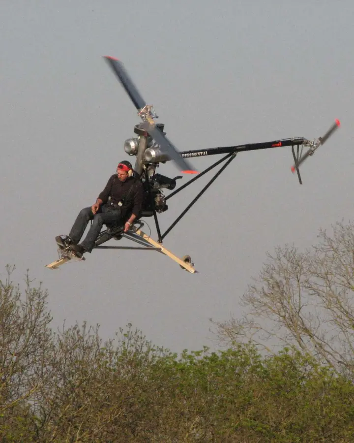 Deuxième vue de Helicoptere à vendre – Hélicoptère c6.ulm à Limoux