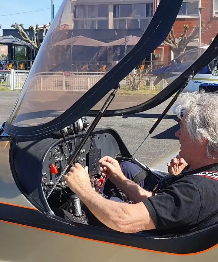 Troisième vue de Multiaxe à vendre – a vendre cause reprise hangar sur aérodrome par la mairie  plus de place de parking à Montauban