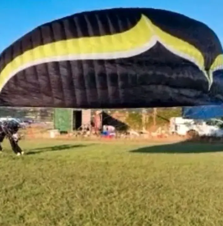Deuxième vue de Paramoteur à vendre – voile biplace magmax 2 à Charnas
