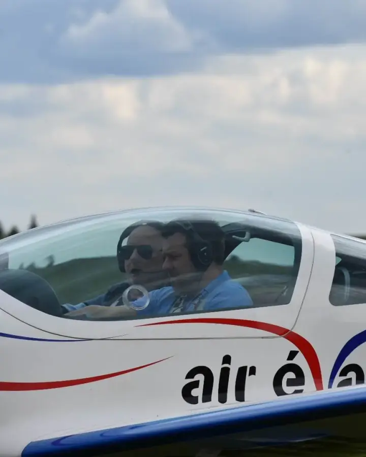 Troisième vue de Multiaxe à vendre – VL3 nr 211 JMB Aviation à EBSH