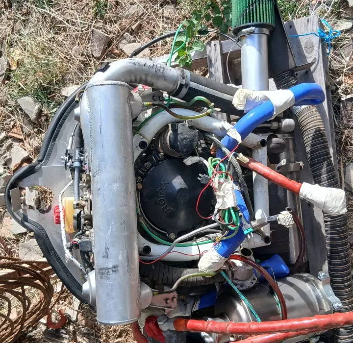 Deuxième vue de Autres à vendre – moteur Rotax 914 à Monestier-de-Clermont