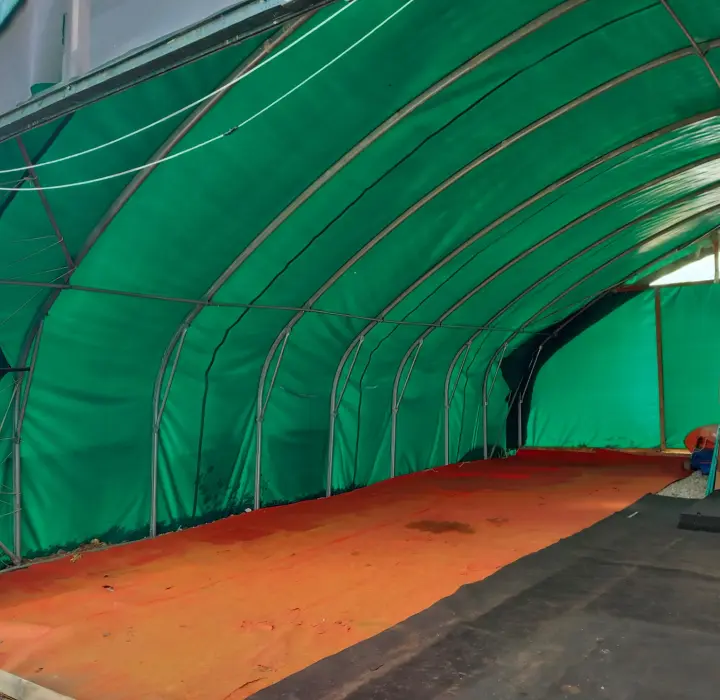 Deuxième vue de Hangar à vendre – Tunnel à Les Avant Gardes