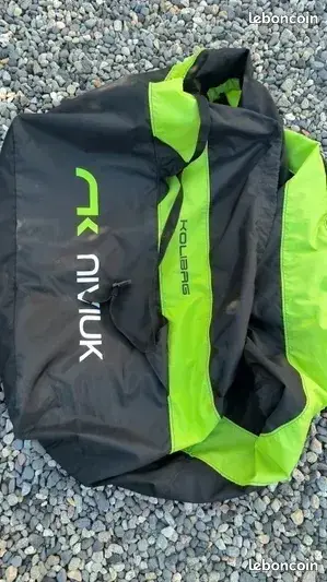 Troisième vue de Paramoteur à vendre – Voile paramoteur Link 2 Niviuk 23m2 - 4h de vol à Tallende