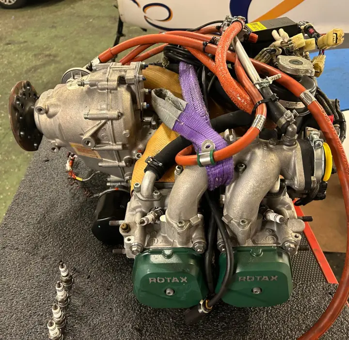 Deuxième vue de Autres à vendre – rotax 912 s2 fin de potentiel certifié avion à Cahors