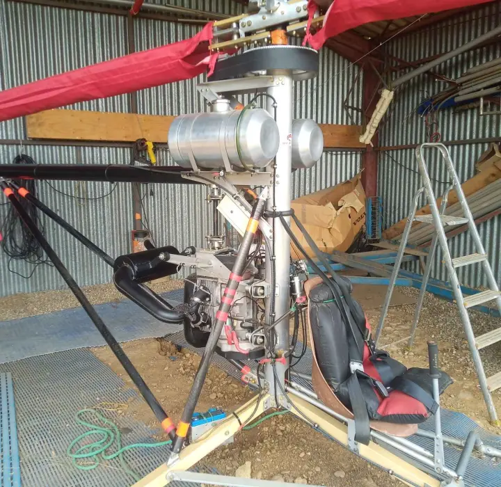 Troisième vue de Helicoptere à vendre – Hélicoptère c6.ulm à Limoux