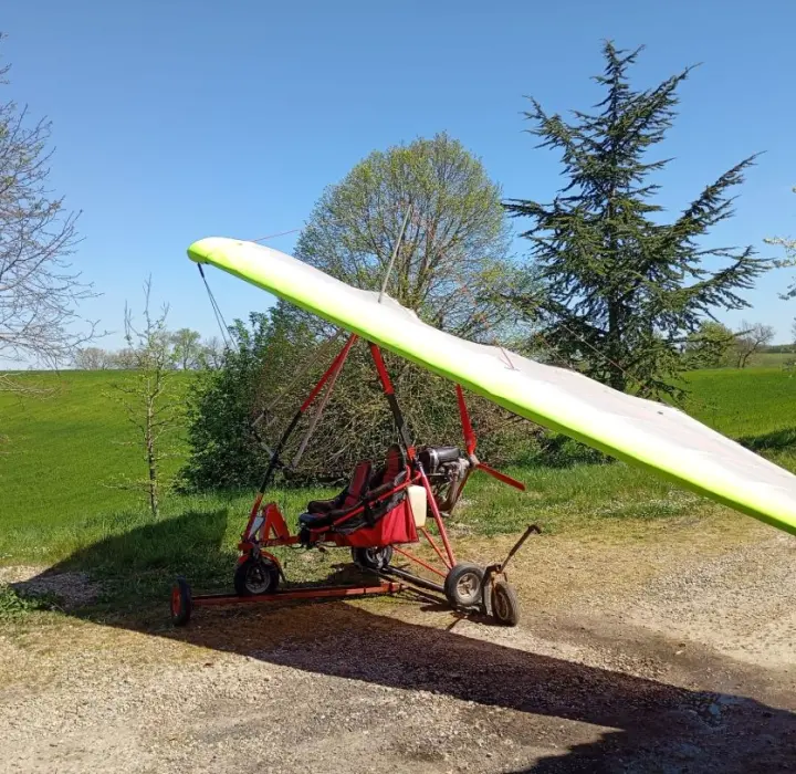 Troisième vue de Pendulaire à vendre – ULM air création rotax 503 bicarbu double allumage à Lavaur