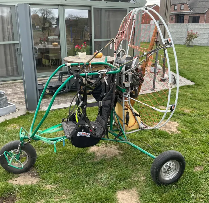 Troisième vue de Paramoteur à vendre – Paramoteur plus chariot à ' Villerot
