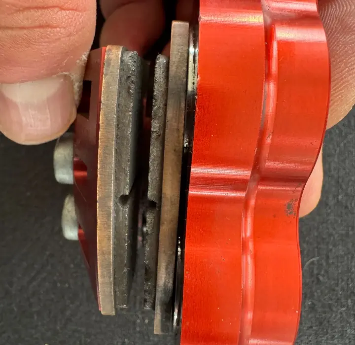 Deuxième vue de Autres à vendre – 2x Etriers Beringer + disques ideal pour monter en double à Lffy