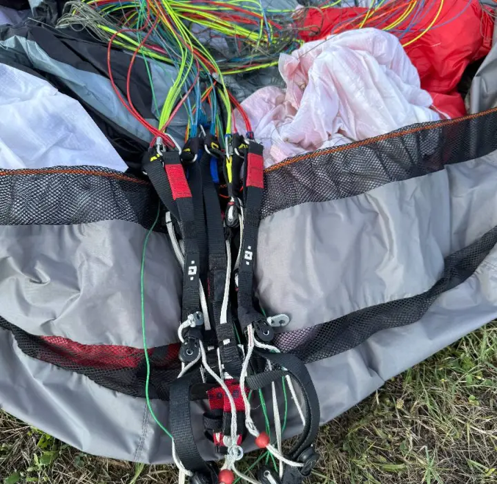 Troisième vue de Paramoteur à vendre – Voile paramoteur dudek snake à Meauzac