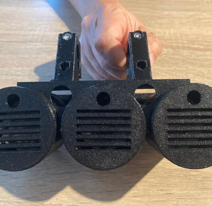 Deuxième vue de Autres à vendre – Support de 3 manomètres 52MM pour arceau ULM /AVION à Rion-des-Landes