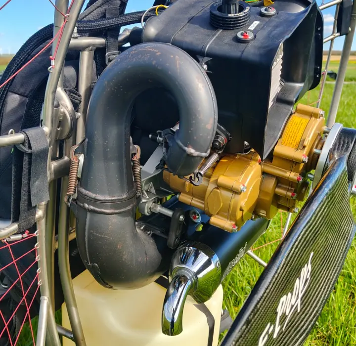 Troisième vue de Paramoteur à vendre – Moteur paramoteur Polini THOR 200HF à Saint-Jean-d'Angély