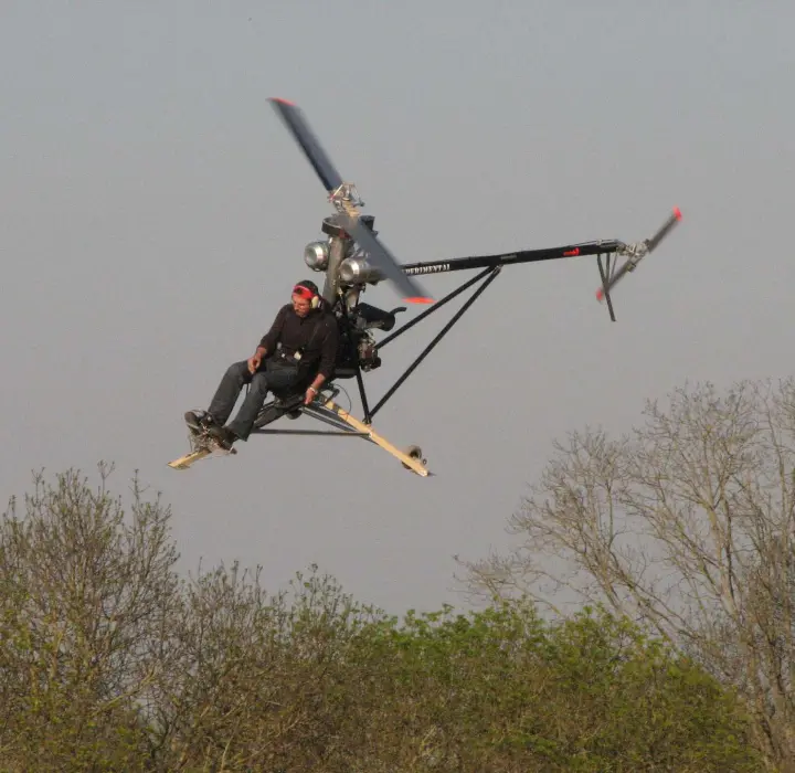Deuxième vue de Helicoptere à vendre – Hélicoptère c6.ulm à Limoux
