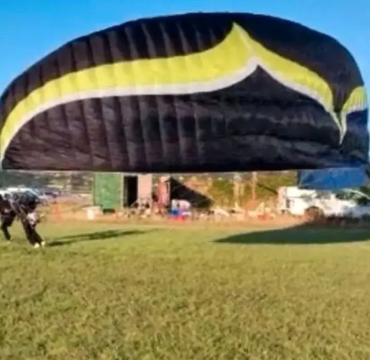Deuxième vue de Paramoteur à vendre – voile biplace magmax 2 à Charnas