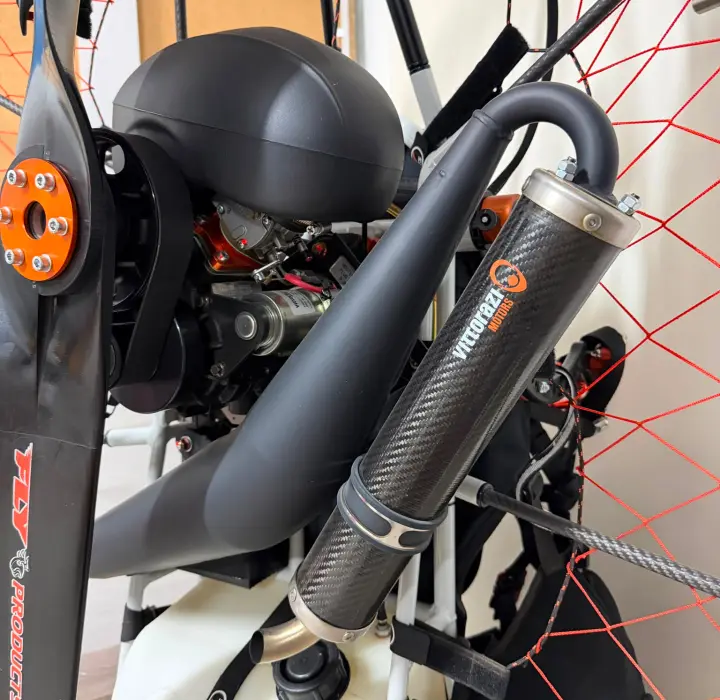 Troisième vue de Paramoteur à vendre – À vendre – Paramoteur Monster 185 Plus MY19 Vittorazi à Apach