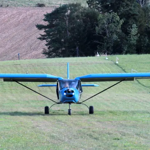 Vue 4 de Multiaxe à vendre – Très beau G1 SpYL XL à Base ULM de Mounier Haut (à 03250 Ferrières sur Sichon)