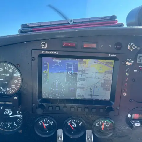 Vue 6 de Multiaxe à vendre – MCR ULC 80CV, fin et économique, 360h, parachute, Skyview et PA, tous équipements à jour. Prix négociable à Aérodrome de Montaigu-Saint-Georges