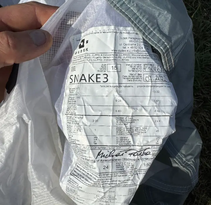 Deuxième vue de Paramoteur à vendre – Voile paramoteur dudek snake à Meauzac