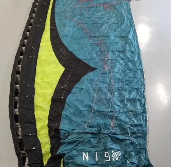 Troisième vue de Paramoteur à vendre – voile paramoteur gin vantage 2 à Charnas